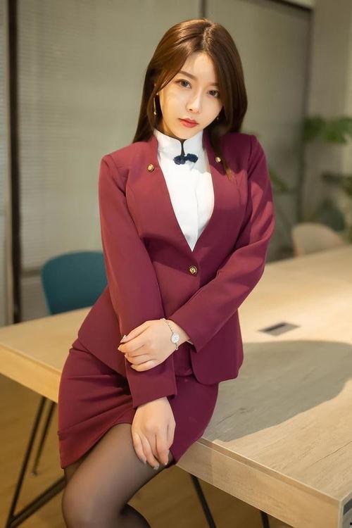 高跟制服在线视频播放,在线视频带你领略职场风采